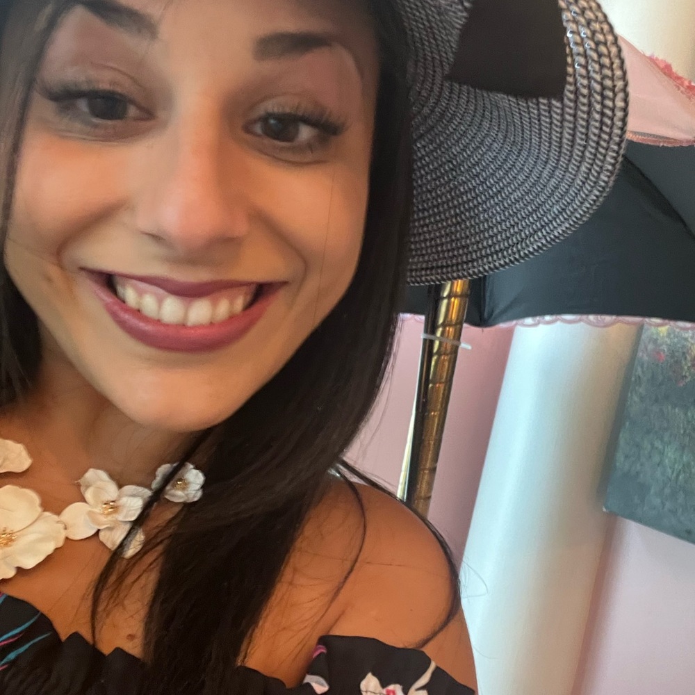 Meet your Posher, Teresa